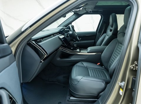 Land Rover Range Rover Sport P635 SV EDITION ONE 23