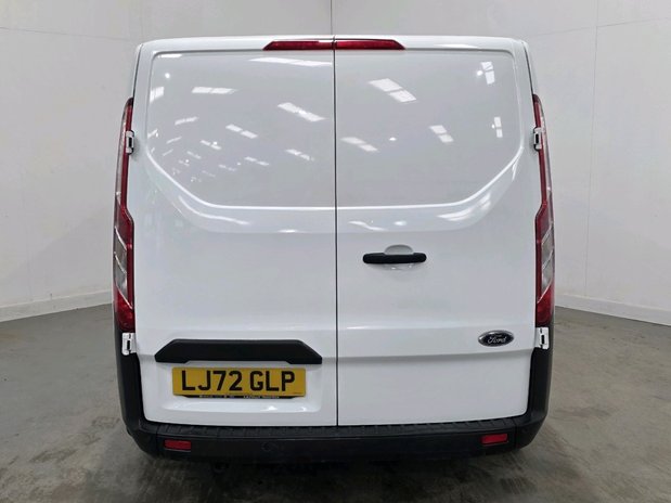 Ford Transit Custom Transit Custom 300 L2 Diesel FWD 2.0 Eco Blue 130ps Low Roof Leader Van 7