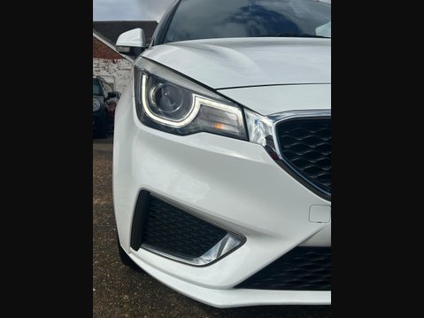 MG MG3 1.5 VTi-TECH Exclusive Euro 6 (s/s) 5dr 3