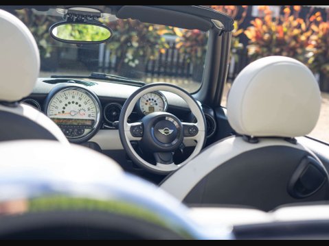 Mini Convertible 1.6 Cooper S 2dr 32