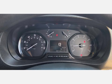 Peugeot Expert POFESSIONAL PREMIUM 1000 L2 H1 1.5 HDI 100ps EU6 16