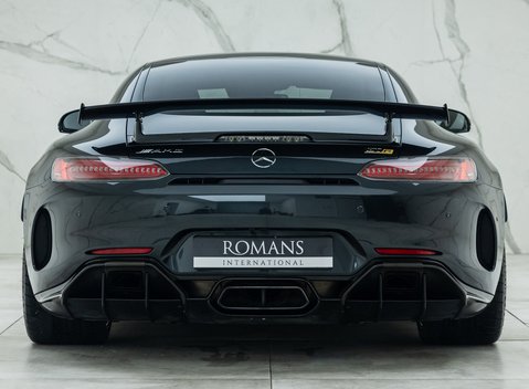 Mercedes-Benz AMG GT R 5