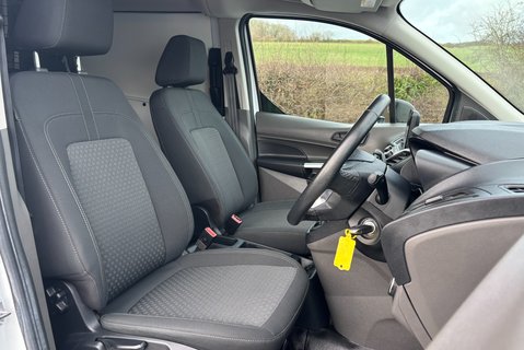 Ford Transit Connect 230 L2 Trend DCIV Automatic 120 ps Tdci - Sat Nav / Air Con / Camera 4