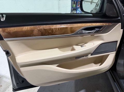BMW 7 Series 3.0 740d xDrive M Sport Auto 4WD 4dr 27
