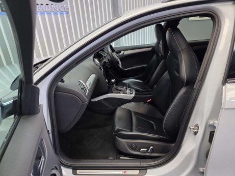 Audi RS4 4.2 FSI V8 Estate 5dr Petrol S Tronic quattro Euro 5 (450 ps) 20