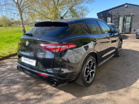 Alfa Romeo Stelvio TB VELOCE 15