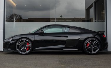 Audi R8 V10 PERFORMANCE CARBON BLACK 3