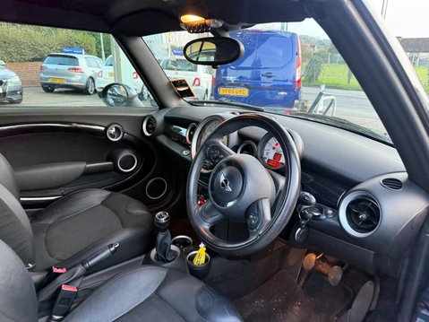 Mini Convertible 1.6 Cooper Euro 5 2dr 14