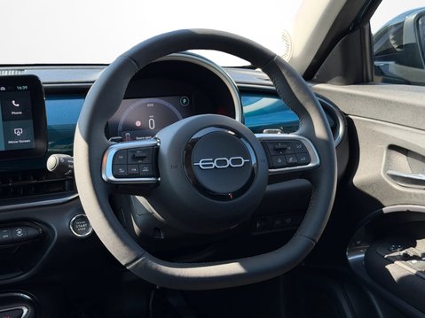 Fiat 600 1.2 Hybrid 48V 5dr eDCT-6 17
