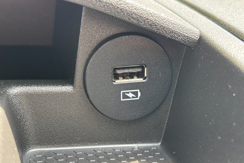 Iveco Daily 35C16HB Hi-Matic Cage Dropside with Tail Lift 25