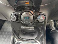 Ford Fiesta TITANIUM 28