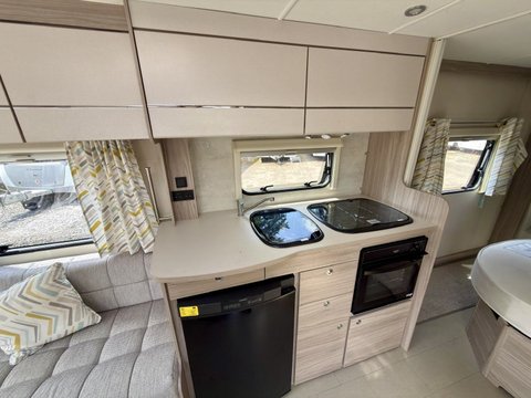 Elddis Xplore 554 15