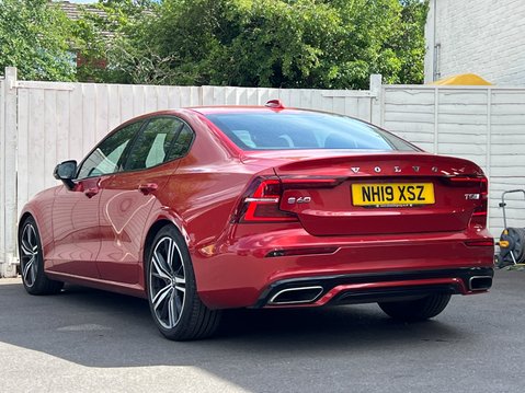 Volvo S60 2.0 T5 R-Design Edition Saloon 4dr Petrol Auto Euro 6 (s/s) (250 ps) 8
