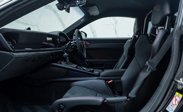 Porsche 911 GT3 RS (992) 13