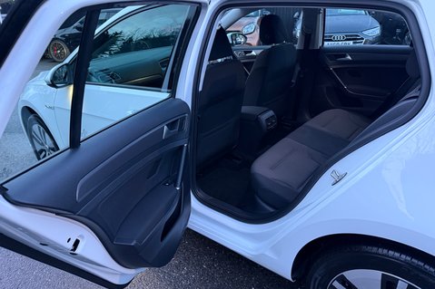 Volkswagen e-Golf E-GOLF - 12 MONTHS MOT -APPLE CAR PLAY  25
