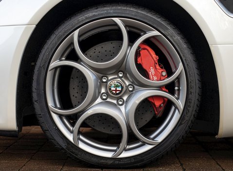 Alfa Romeo 8C Spider 12