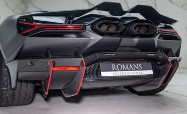 Lamborghini Revuelto 41