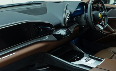 Ferrari Purosangue 22