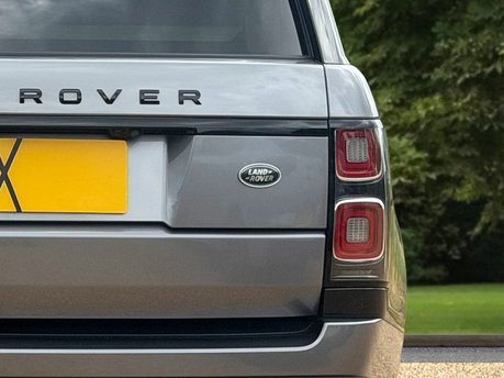Land Rover Range Rover WESTMINSTER BLACK 18