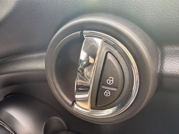 Mini Hatch COOPER 14