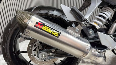 KTM Duke 2016 INCREDIBLY CLEAN LONG MOT ONLY 1K AKRAPOVIC 21
