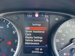 Nissan Qashqai 1.3 Qashqai N-Connecta DiG-T 5dr 28