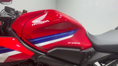 Honda CBR 2024 74 PLATE E-CLUTCH ONLY 240 MILES MOT AUTO 650CC SPORTS BIKE 10