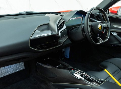 Ferrari SF90 Stradale 10