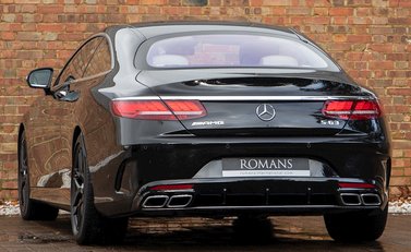 Mercedes-Benz S63 AMG Coupe 3