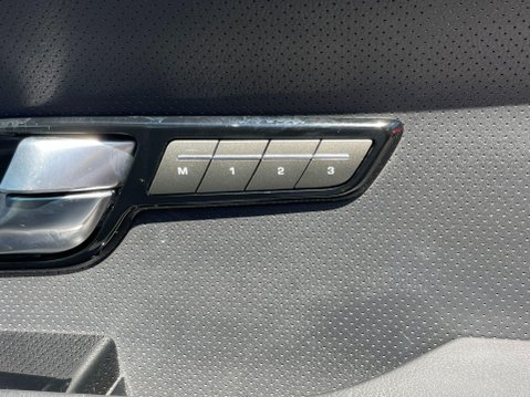 Land Rover Range Rover Evoque 2.2 SD4 Dynamic Auto 4WD Euro 5 (s/s) 3dr 24