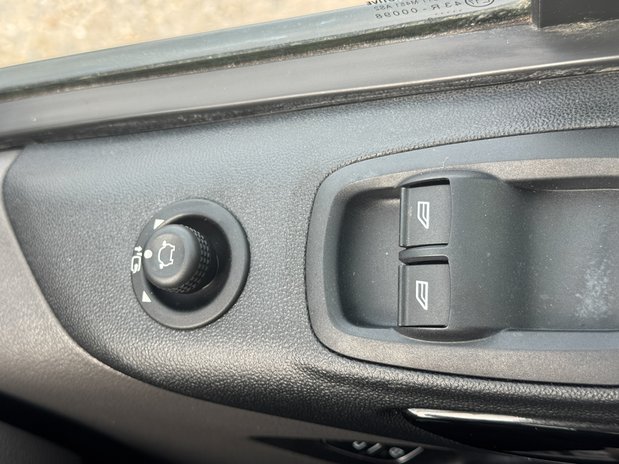 Ford Transit Custom LWB L2H2 High Roof Limited (SOLD SM) 300 Air Con Sensors EURO 6 NO VAT 23