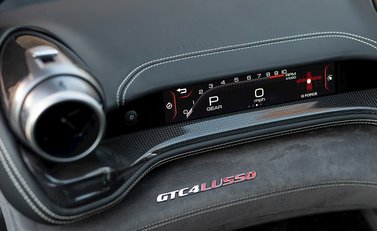 Ferrari GTC4 Lusso 20