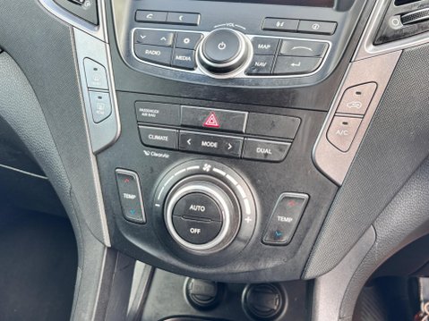 Hyundai SANTA FE 2.2 CRDi Premium 4WD Euro 5 5dr (5 seat) 20