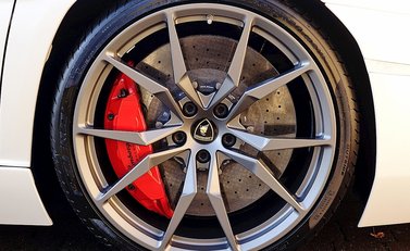 Lamborghini Aventador LP 700-4 21