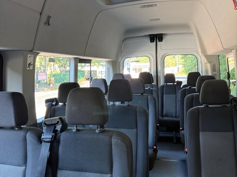 Ford Transit 2.2 TDCi 460 HDT L4 H3 4dr (18 seats) 8
