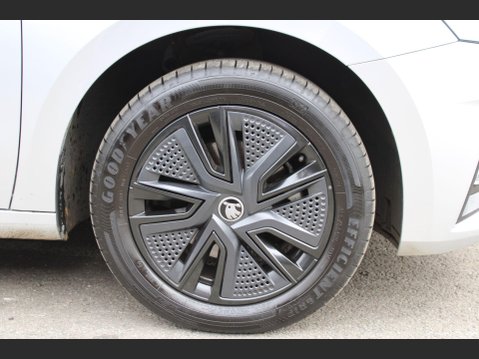 Skoda Fabia DESIGN EDITION TSI DSG 14
