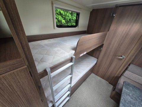 Bailey Phoenix 650  12