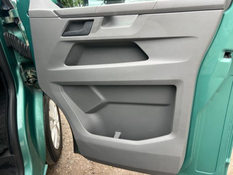 Volkswagen Transporter T28 TDI P/V HIGHLINE 41