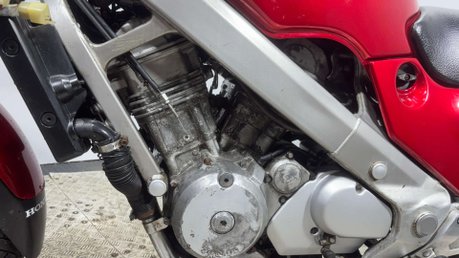 Honda NTV 1992 49K SPARES OR REPAIR CLASSIC PROJECT BIKE 600CC 32