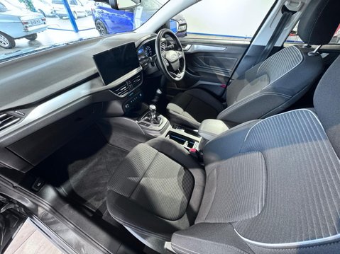 Ford Focus 1.0T EcoBoost MHEV Titanium Euro 6 (s/s) 5dr 26