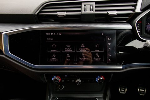 Audi Q3 TFSI S LINE BLACK EDITION 32