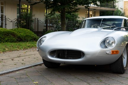 Jaguar E-Type ‘Lightweight’ 9