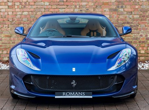 Ferrari 812 Superfast 4