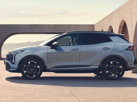 Side-on image of the new Kia Sportage.
