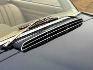 Mercedes-Benz SL Series 280 SL 32