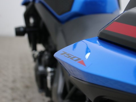 Honda CB750 Hornet CB 750 A-S 35