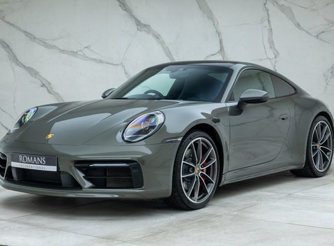 Porsche 911 Carrera 4S (992) 1