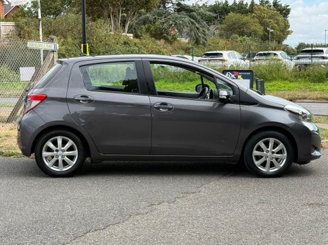 Toyota Yaris VVT-I TR 2