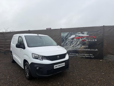 Peugeot Partner 1.5 BlueHDi 1000 Asphalt Premium Standard Panel Van EAT8 SWB Euro 6 (s/s) 5