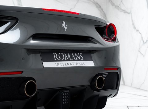 Ferrari 488 SPIDER 39